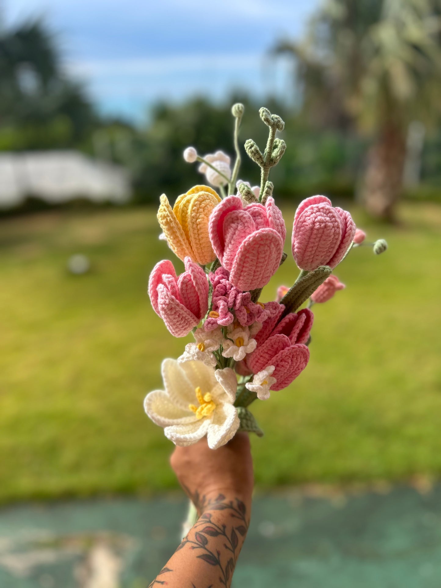 Crochet Tulip Bouquet (Assorted Colors)