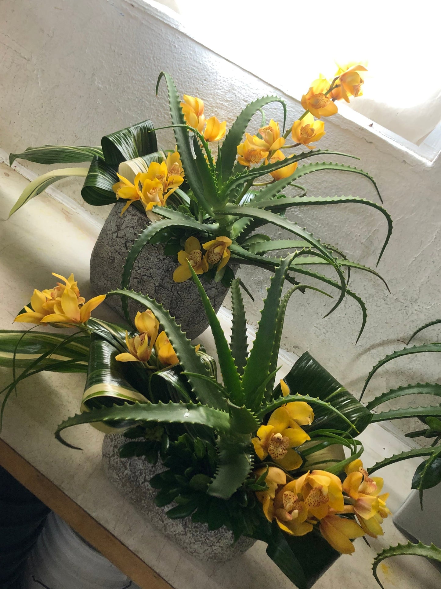 Contract Arrangement (Modern Long Lasting Designs)