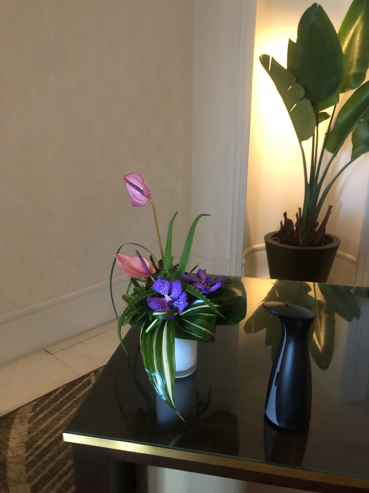 Contract Arrangement (Modern Long Lasting Designs)